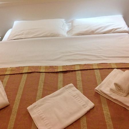 Rome Palace Hotel Room photo