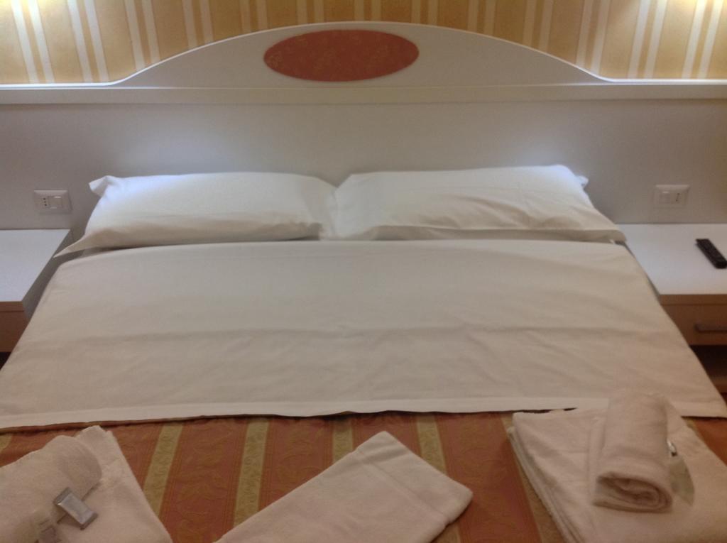 Rome Palace Hotel Room photo